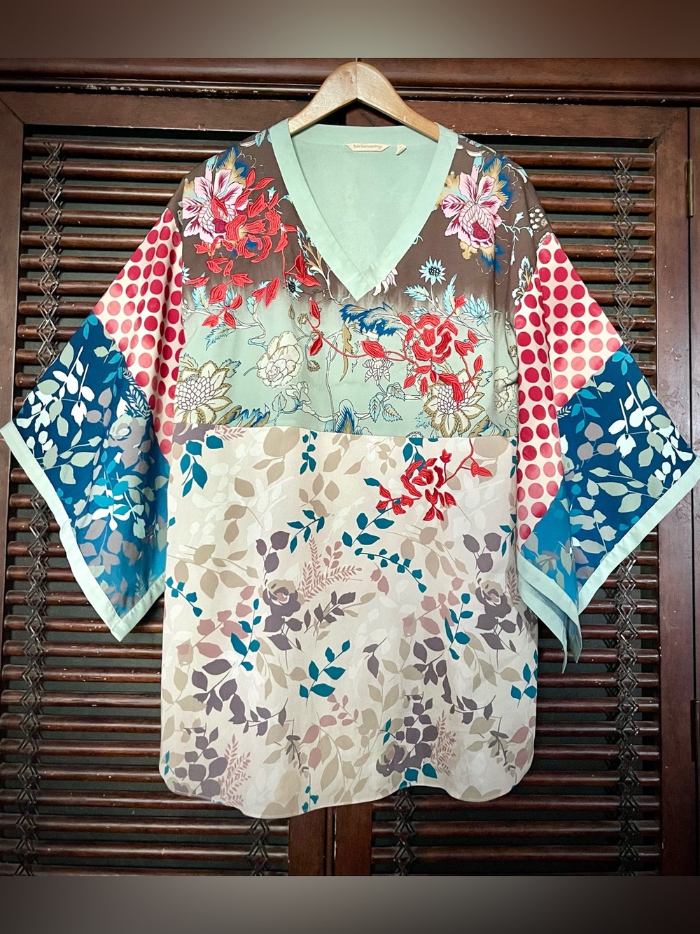 Soft Surroundings Izumi Kimono Sleeve Tunic Top M L Embroidered Boho Patchwork